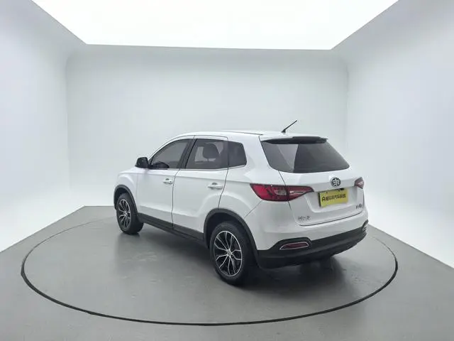 FAW Xenia R7 1.5L manual fashion type