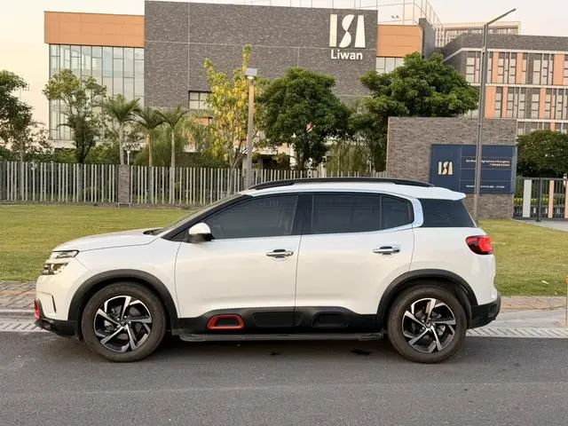Citroen Tianyi C5 AIRCROSS 350THP fashion type