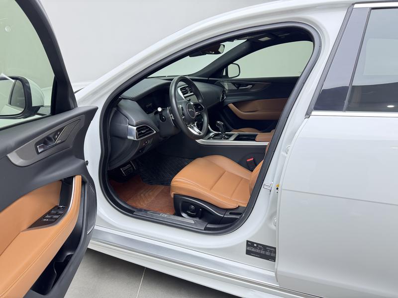 Jaguar Jaguar XEL 2024