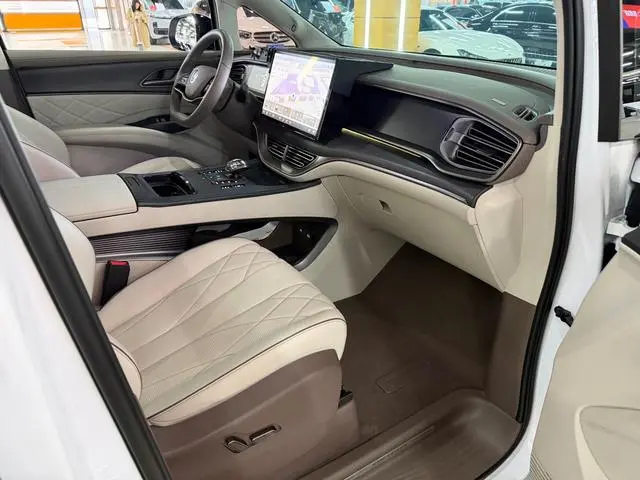 Denza Denza D9 DM 970 four-wheel drive flagship