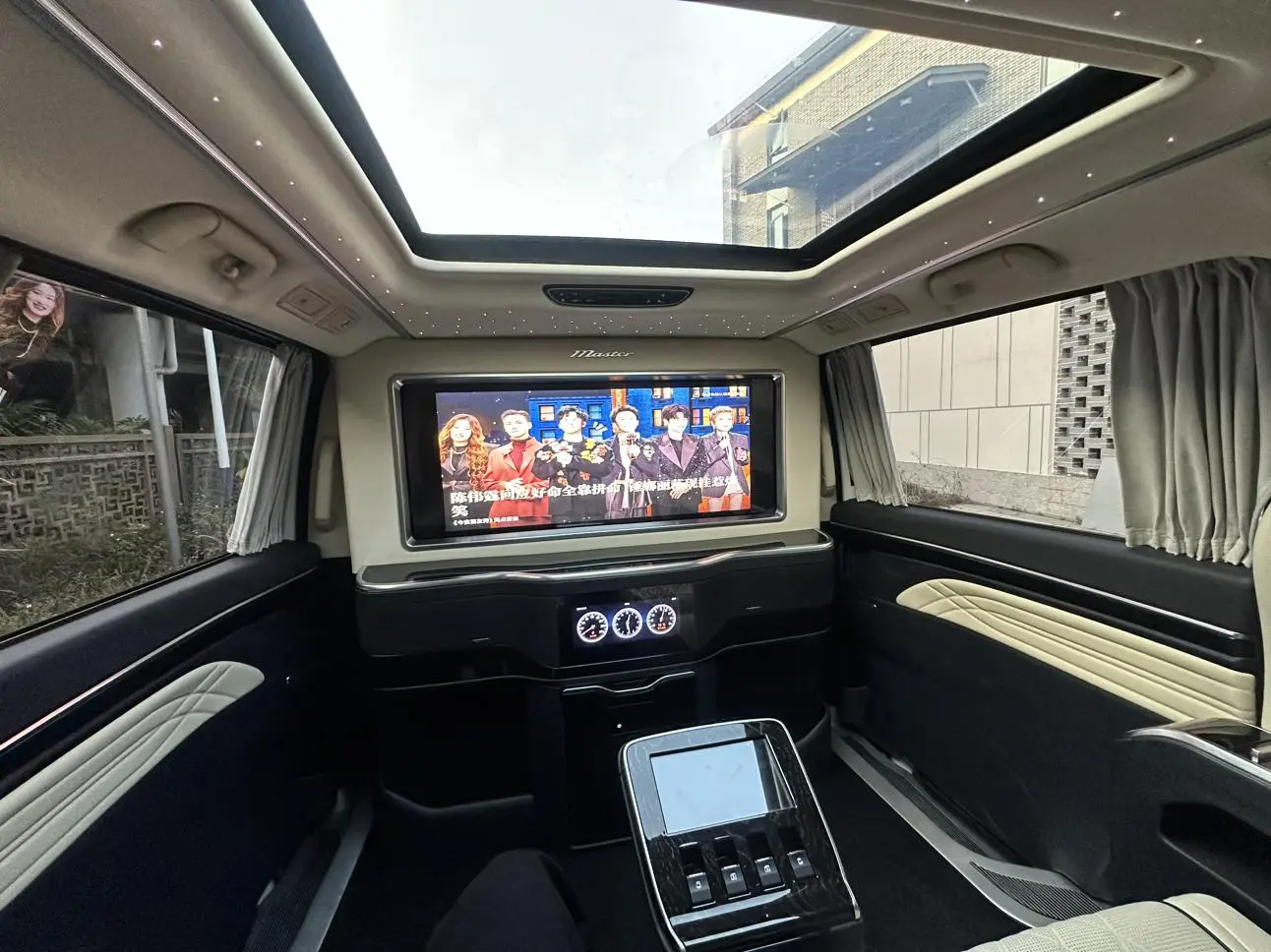 GAC Trumpchi M8 Master Series 390T four-seater Royal Edition