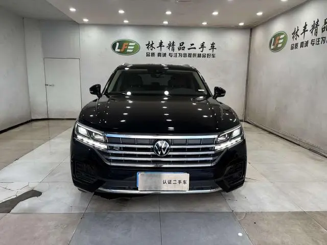 Volkswagen Touareg 3.0 TSI Ruixiang Edition Classic Sports Suit