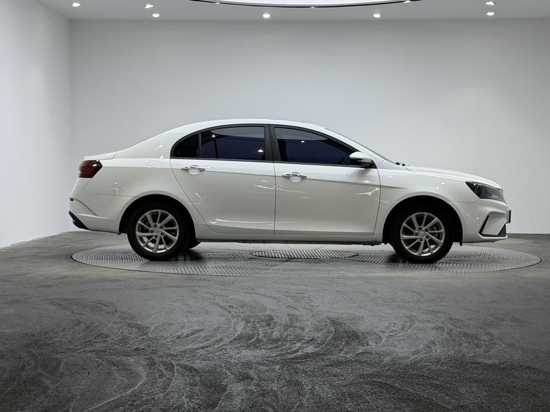 Geely Emgrand 2021