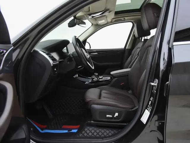 BMW BMW X3 xDrive25i M sports suit