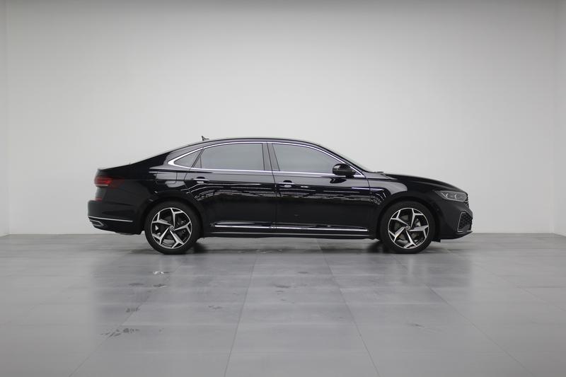 Volkswagen Passat 2024