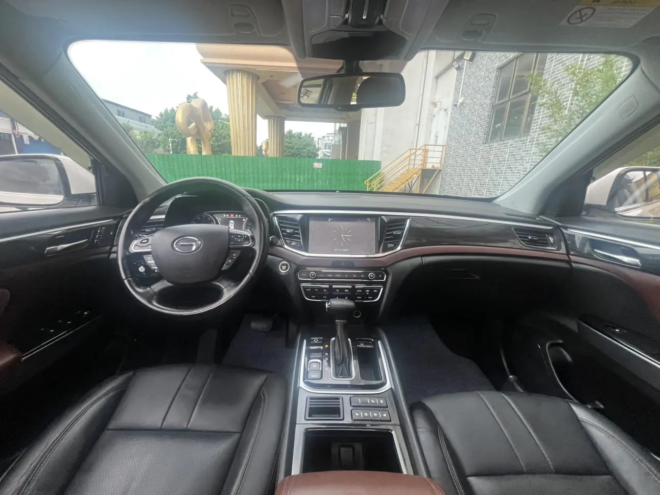 GAC Trumpchi GS8 320T two-wheel drive luxury Zhilian Edition 7 seats
