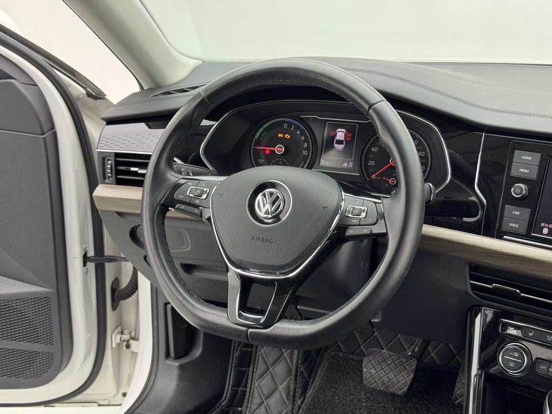 Volkswagen Passat PHEV 2019