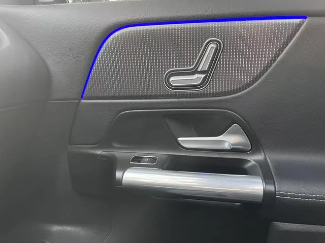 Mercedes-Benz Mercedes-Benz GLA GLA 200