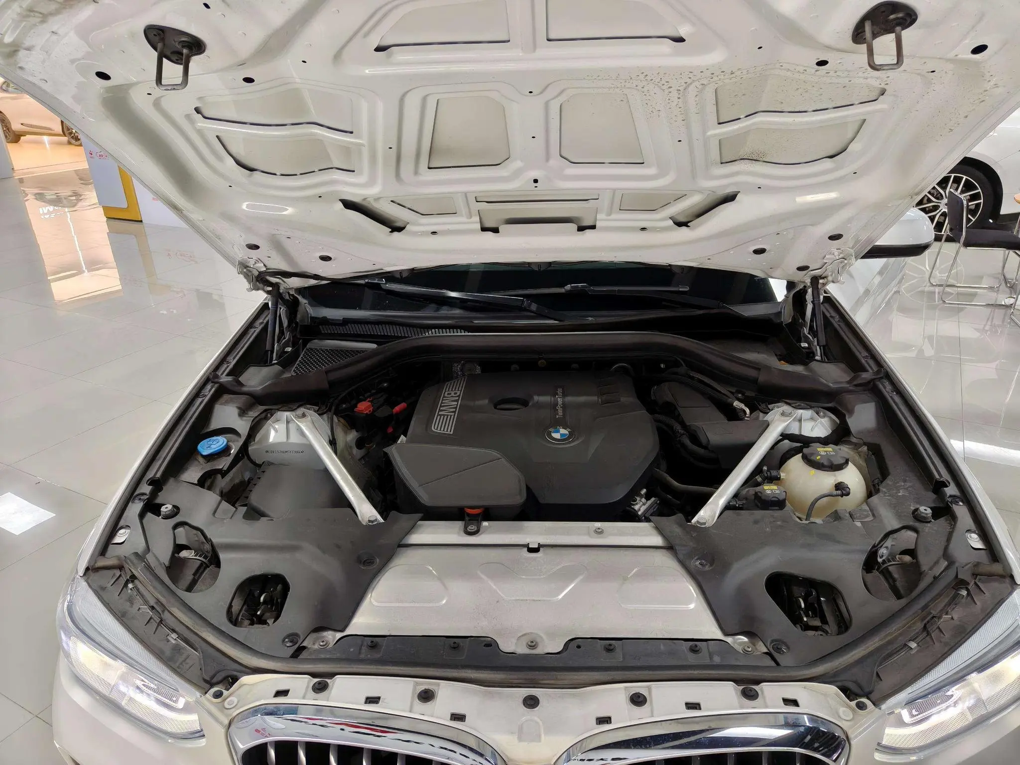 BMW BMW X3 xDrive25i M sports suit