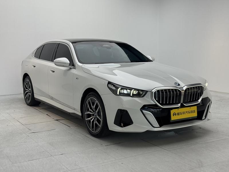 BMW BMW i5 2024