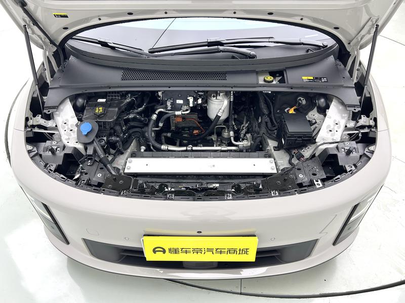 Li Auto Ideal i6 2025
