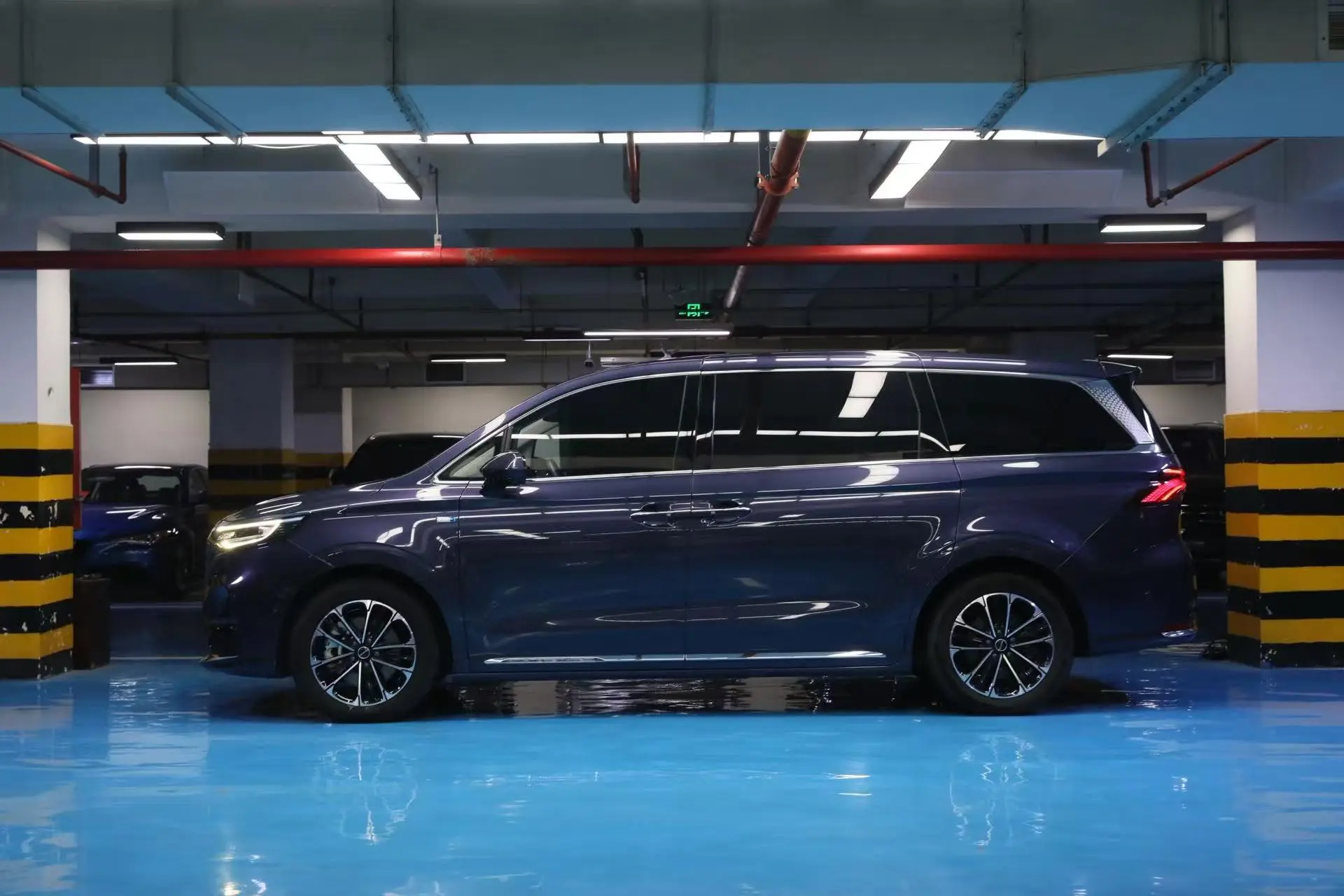 Roewe Roewe iMAX8 400TGI Supreme Series Extreme Edition