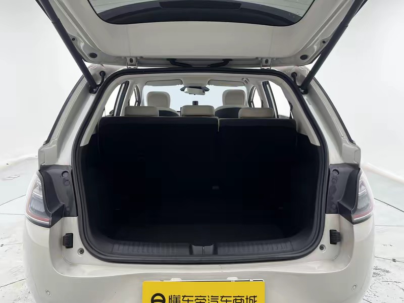 Baojun Yunduo 2023