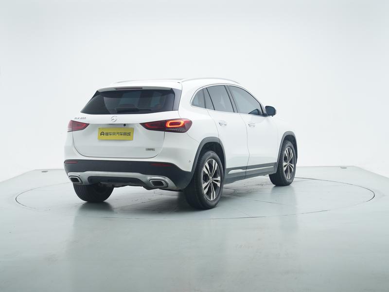 Mercedes-Benz Mercedes Benz GLA 2020