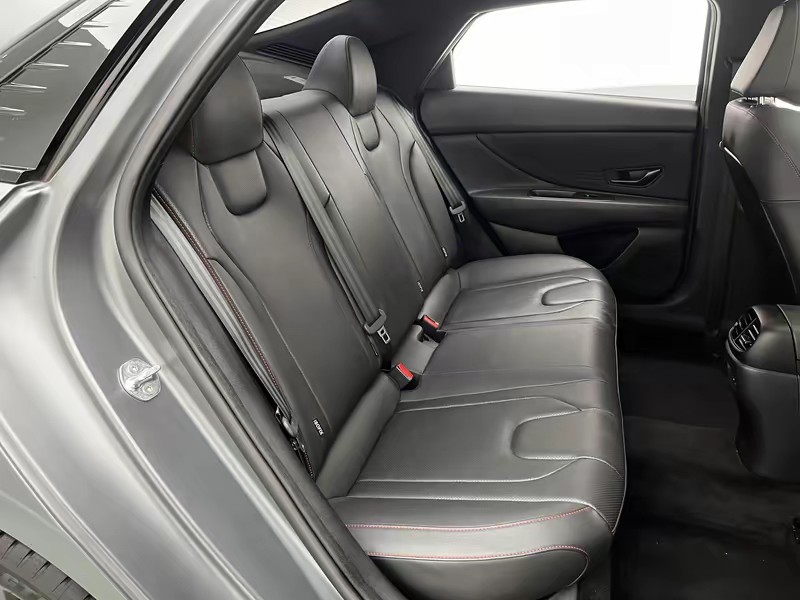 Hyundai Elantra 2023