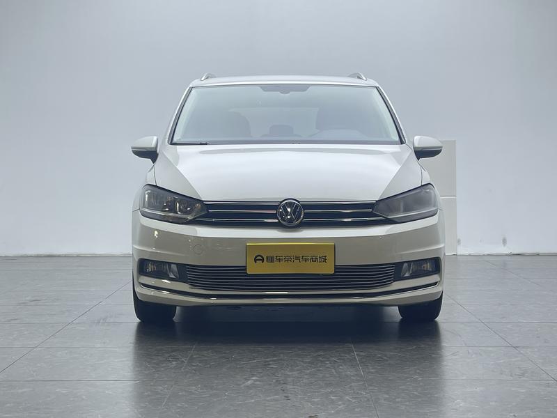 Volkswagen Touran L 2016