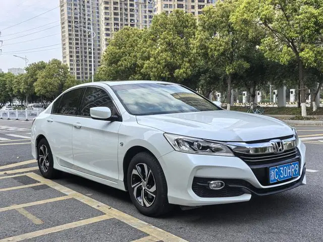 Honda Accord 2.0L Comfort Version