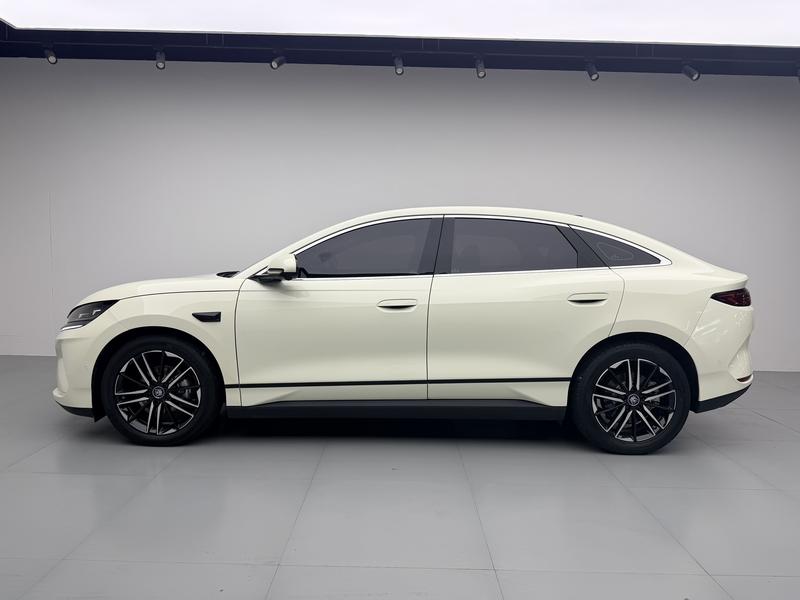 BYD Qin L EV 2025