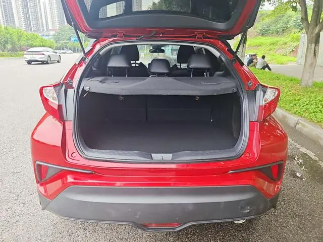 TOYOTA Toyota C-HR 2.0L Comfort Version
