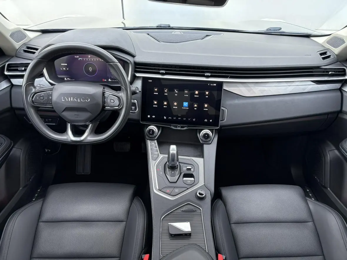 LYNK & CO Lynk 01 2.0TD two-wheel drive Pro