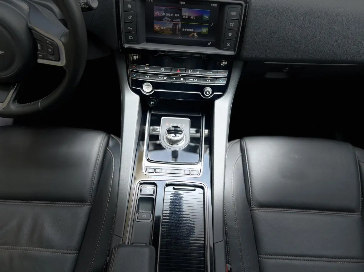 Jaguar Jaguar F-PACE 2.0T four-wheel drive Urban Exclusive Edition
