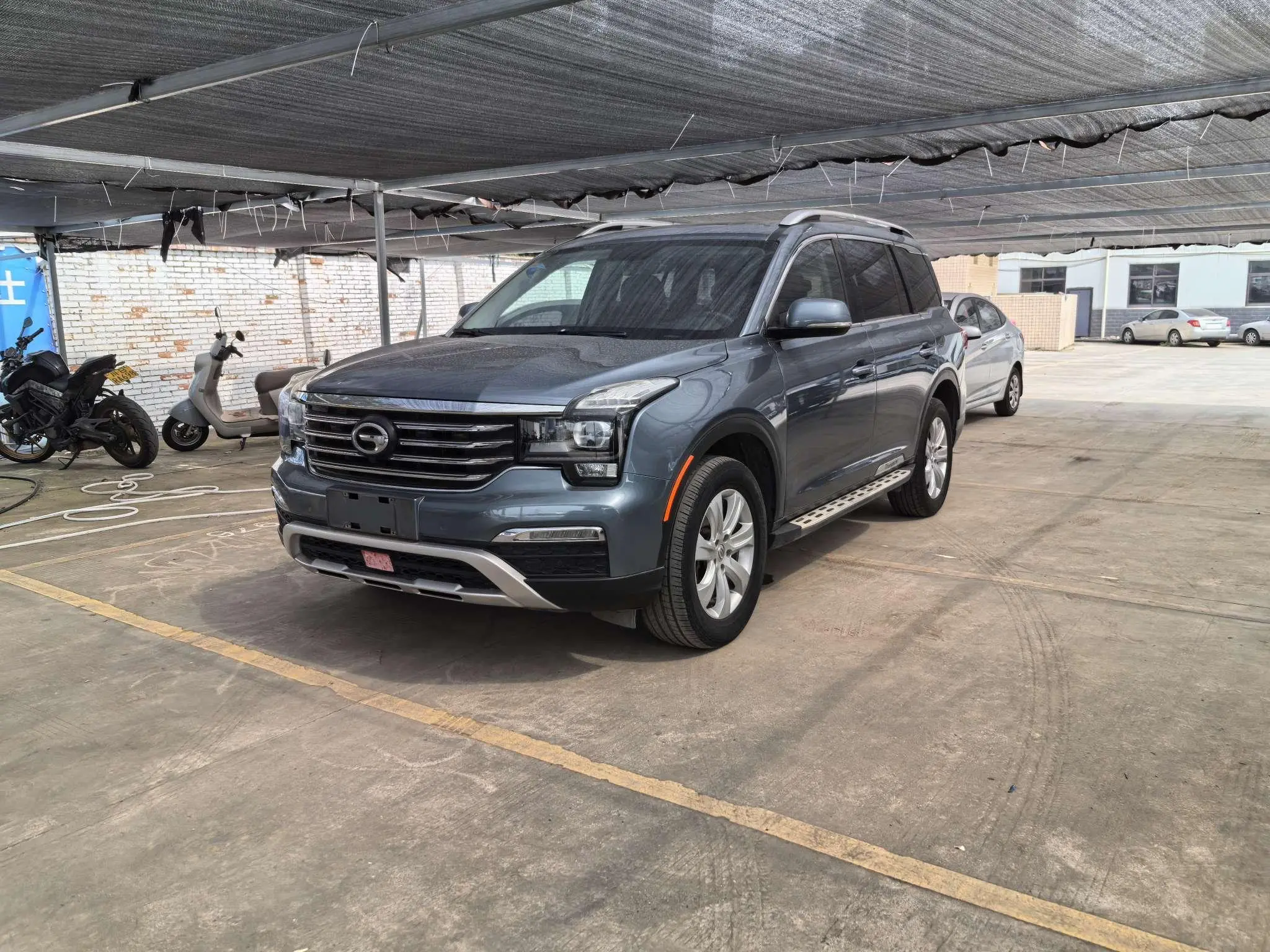 GAC Trumpchi GS8 320T two-wheel drive premium edition 7 seats