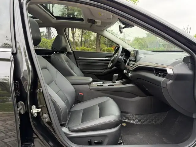 Nissan Teana 2.0 L XL Comfort Edition