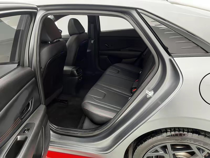 Hyundai Elantra 2023