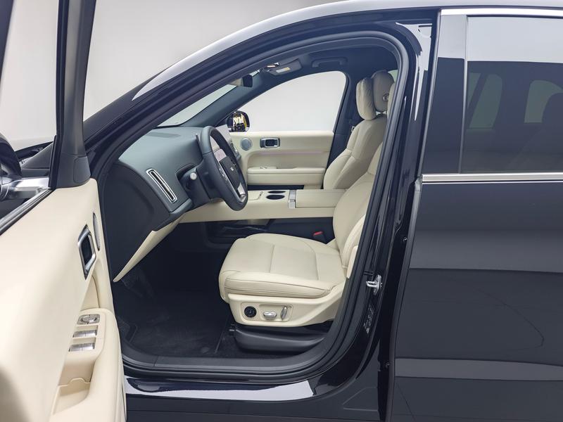 Li Auto Ideal L6 2024