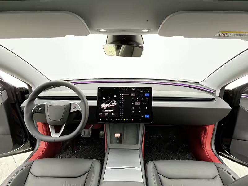 Tesla Model 3 2025