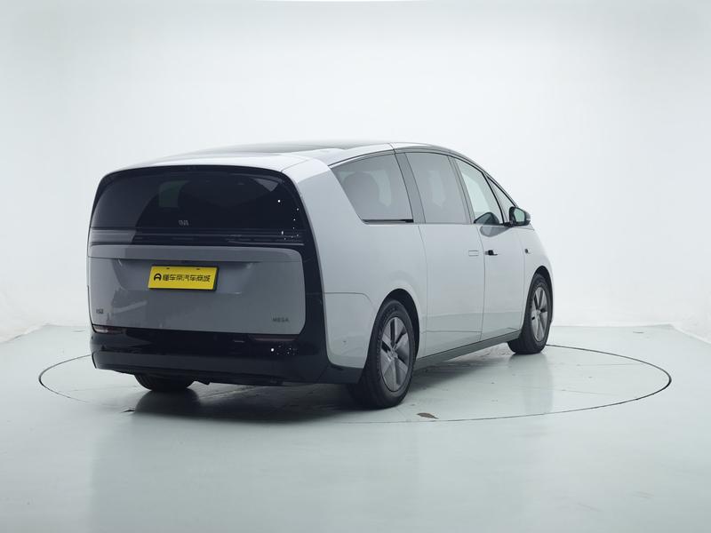 Li Auto Ideal MEGA 2024