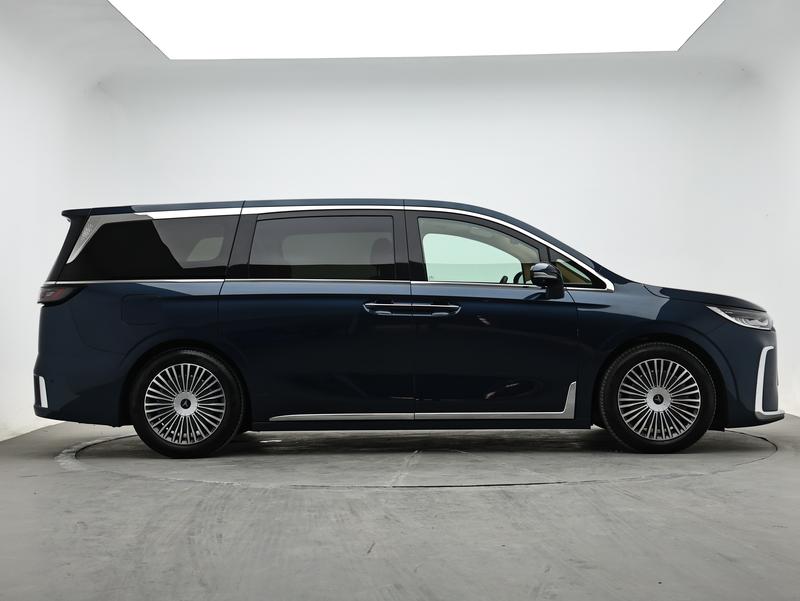 Voyah Lantu Dreamer PHEV 2025