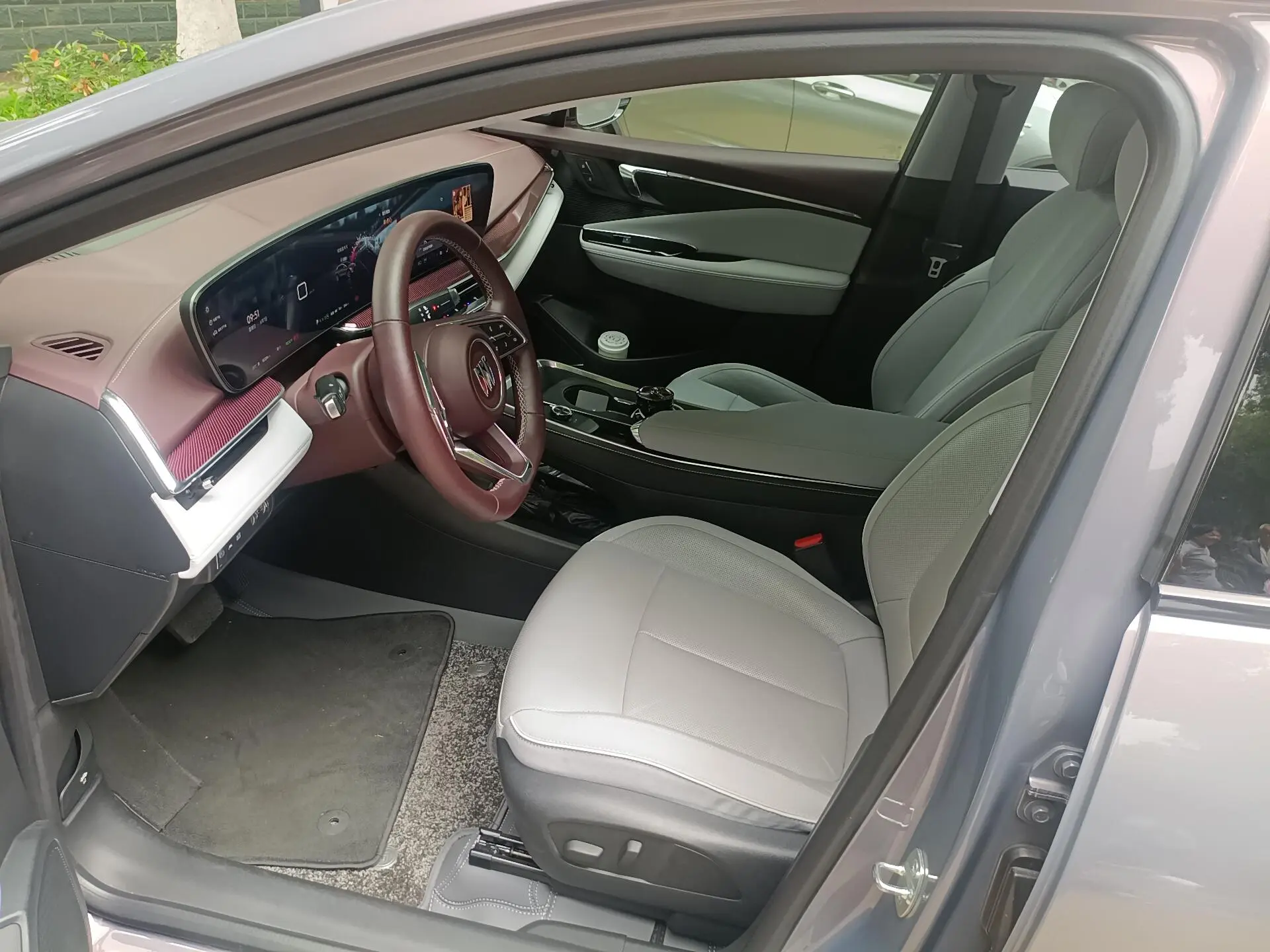 Buick Buick E4 Premium Edition