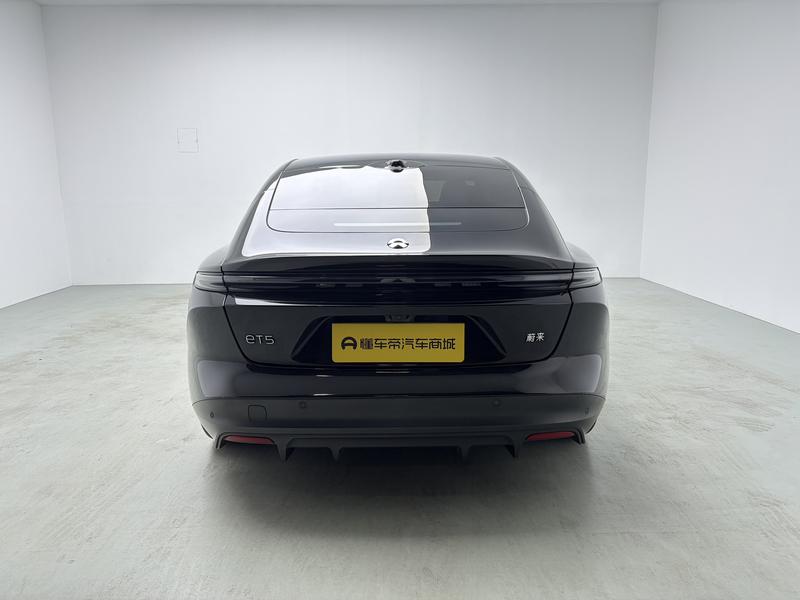 NIO NIO ET5 2024