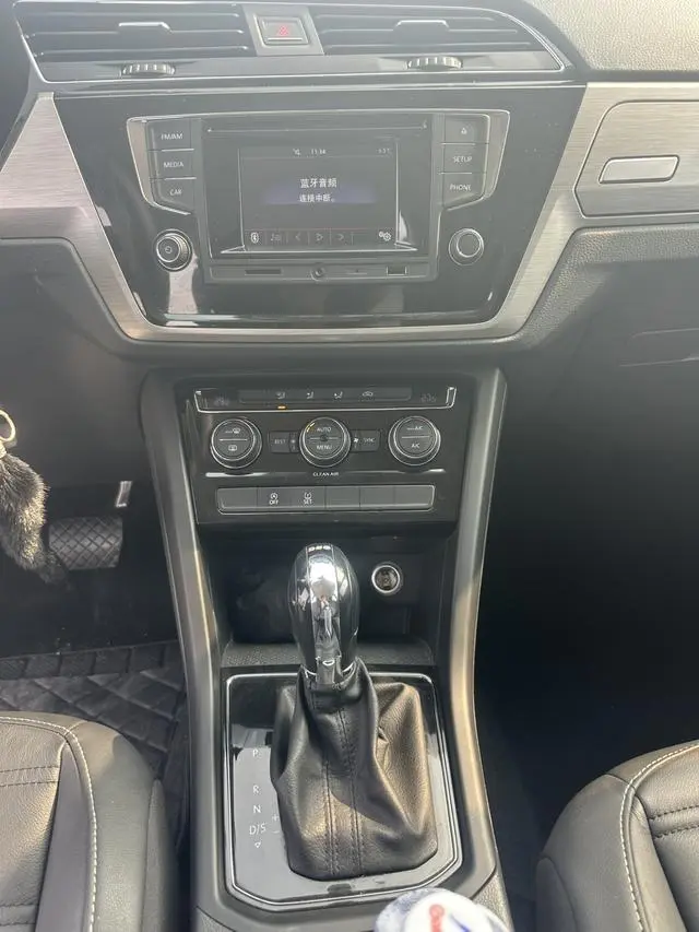 Volkswagen Touran L 280TSI automatic comfort Edition