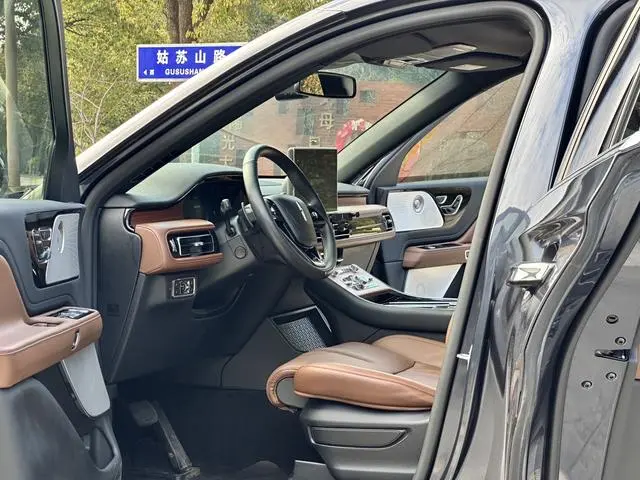 Lincoln Flying home 3.0T V6 four-wheel drive Executive Edition
