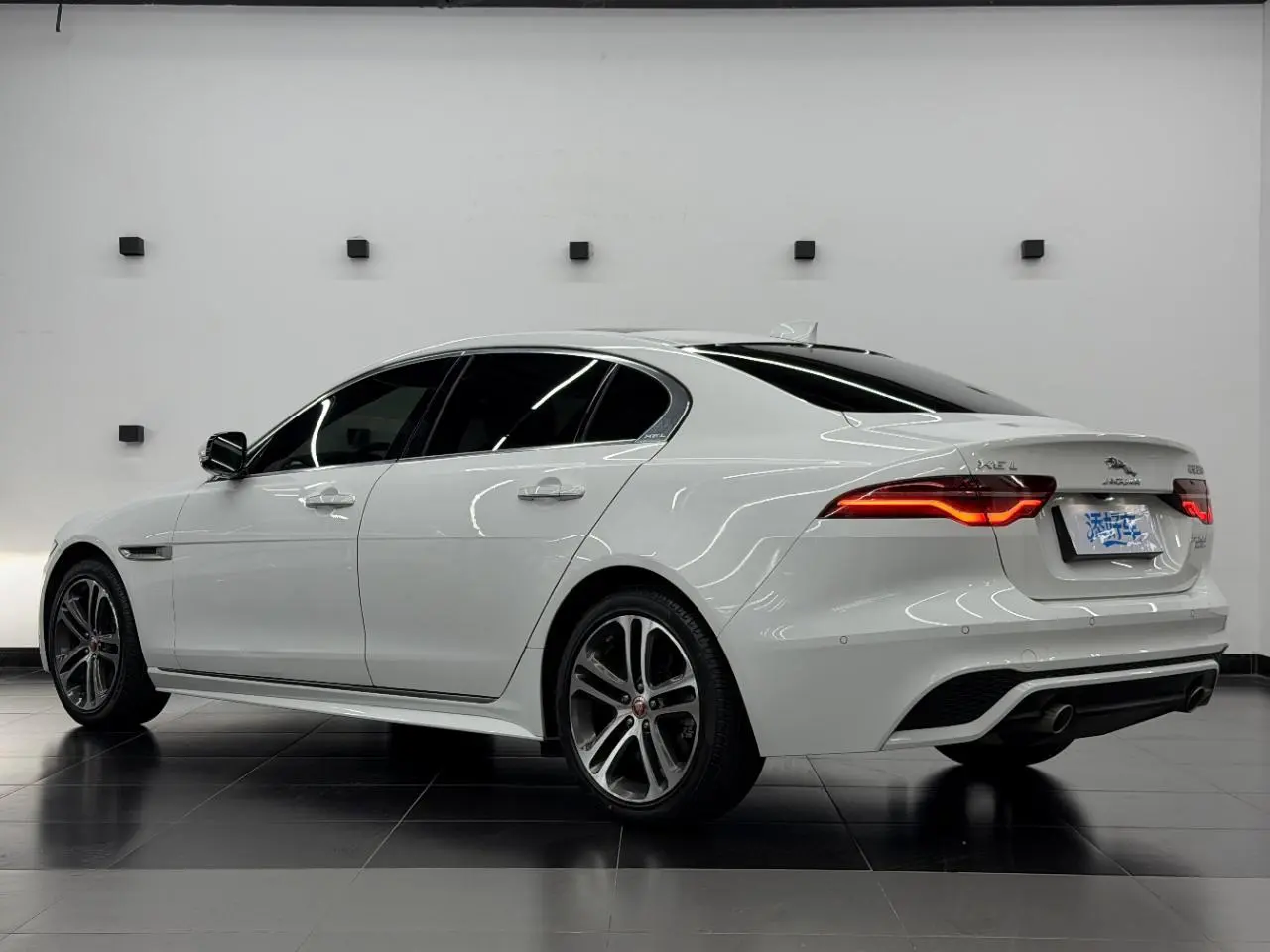 Jaguar Jaguar XEL 2.0T 200PS R-DYNAMIC S Enterprising Sports Edition