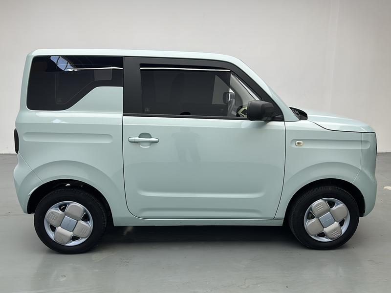 Geely Galaxy panda 2023