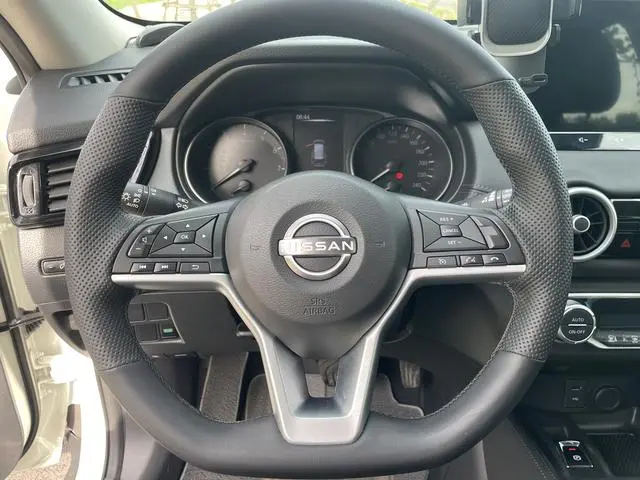 Nissan Qijun Honor 2.0L two-wheel drive genuine version