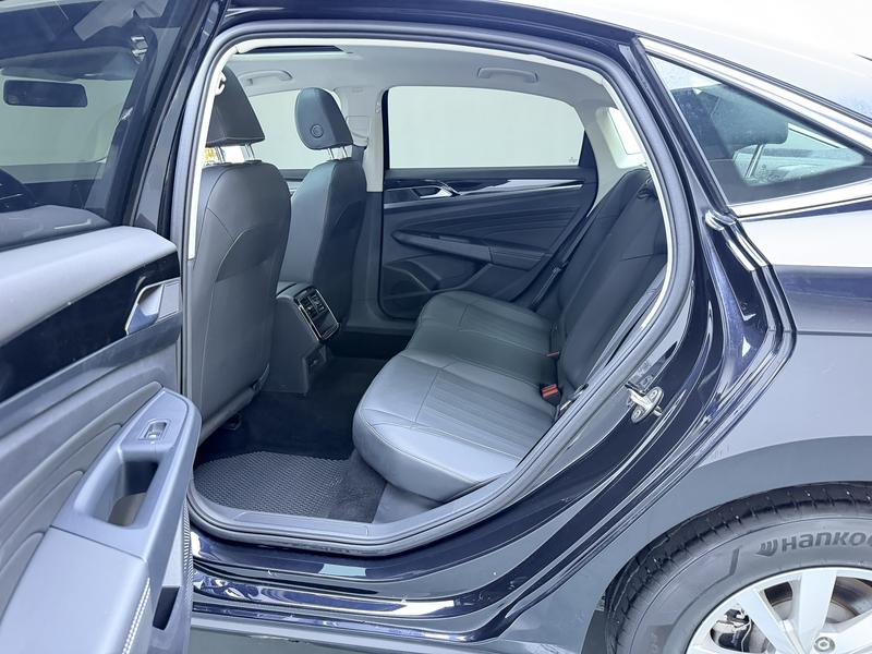 Volkswagen Passat 2024