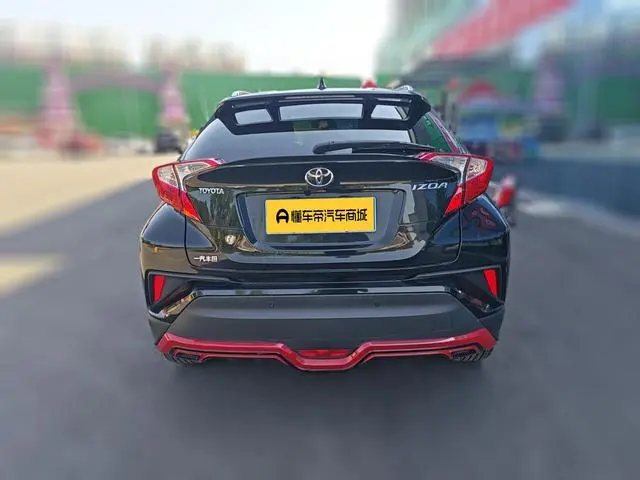 TOYOTA IZOA 2.0L Yichi Sunroof Version