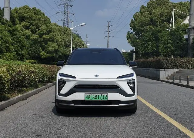NIO NIO ES6 420KM sports version