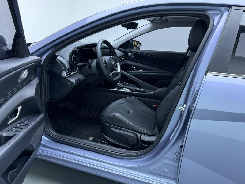 Hyundai Elantra 2023