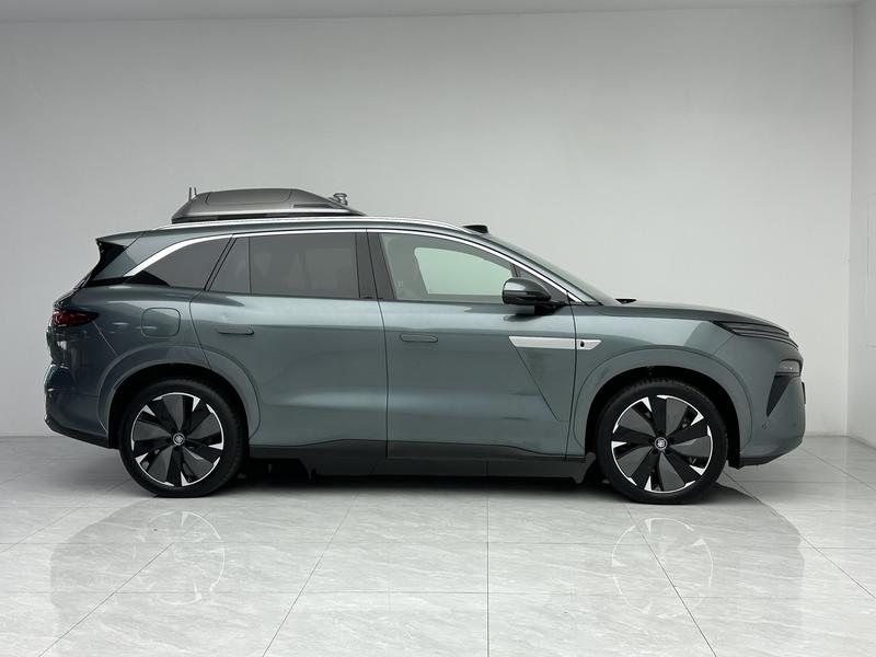 BYD Tang L DM 2025