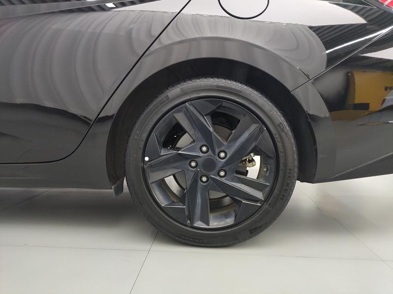 Hyundai Elantra 2021