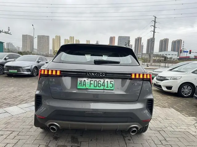 LYNK & CO Lynk & Co. 06 EM-P PHEV Remix Shero