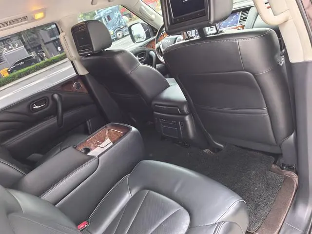 Infiniti Infiniti QX80 5.6L 4WD