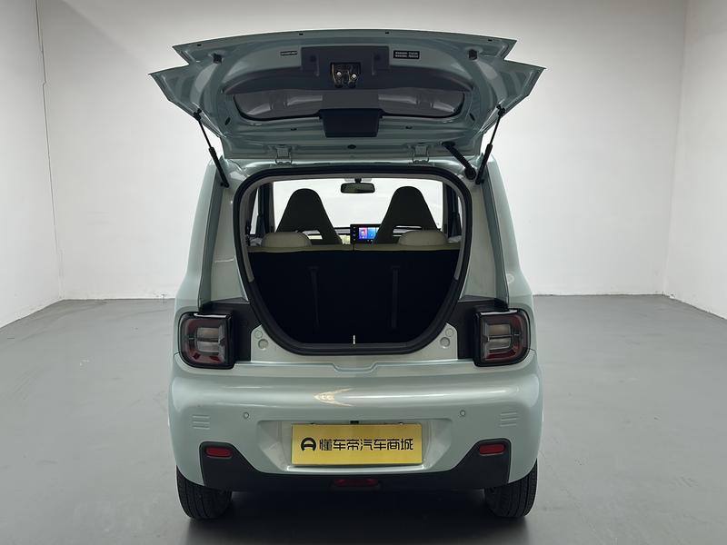 Geely Galaxy panda 2023