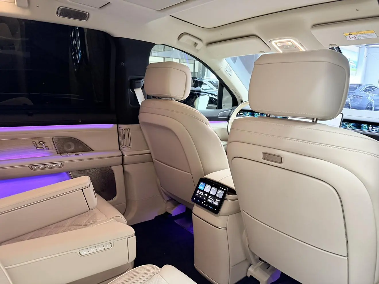 NIO NIO ES8 Six-seater Executive Deluxe Edition