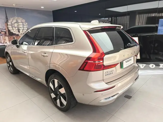 Volvo Volvo XC60 PHEV T8 four-wheel drive long battery life Zhiyuan Deluxe Edition